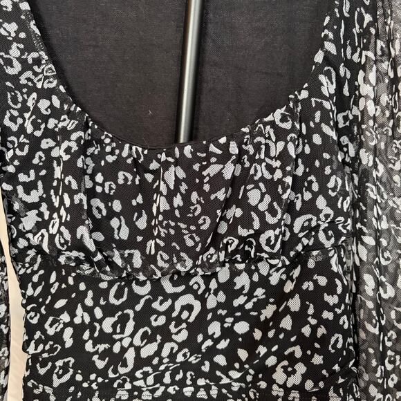 altar'd state womens black white animal print long sleeve crop top. Size S - Picture 2 of 8